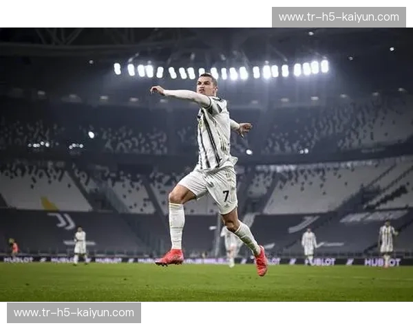 众神之巅的共鸣:当白衣灵魂遇见斑马荣耀,CR7笔下的足球双城记